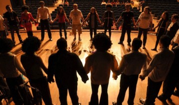 Imagem mostra teatro