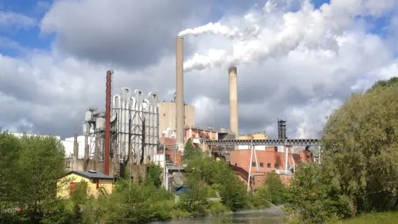 Produção industrial cai 0,7% em novembro, diz o IBGE