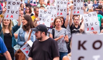 Em protesto, Vem Pra Rua pressiona Cunha por impeachment