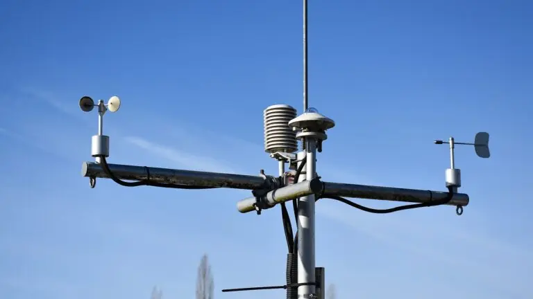 Estudante cria sistema de previsão do tempo por neurônios artificiais