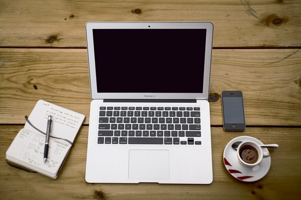 StartOut - empreendedores