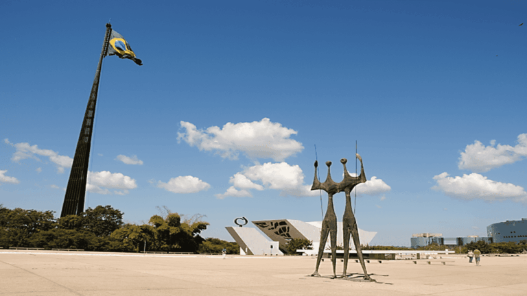 Previdência: a Praça dos Três Poderes dá a largada