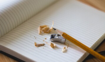 Caderno e lápis