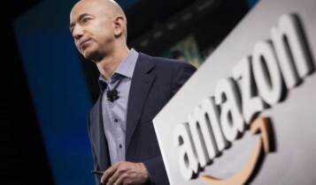 Imagem mostra homem mais rico do mundo dono da Amazon