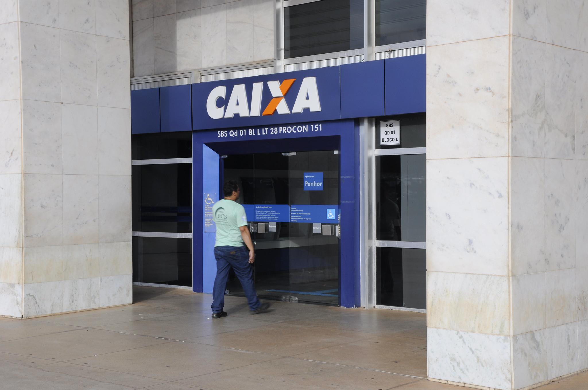 Imagem mostra caixa econômica federal para abono salarial