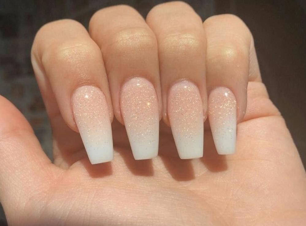 Unha degradê em gel - unhas decoradas 2020