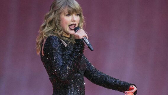 Taylor Swift surpreende fãs com álbum e clipe na quarentena