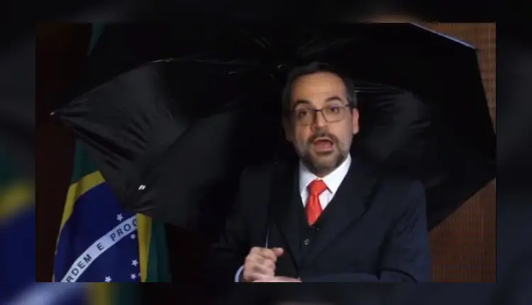 Imagem mostra Ex-ministro da Educação, Abraham Weintrau