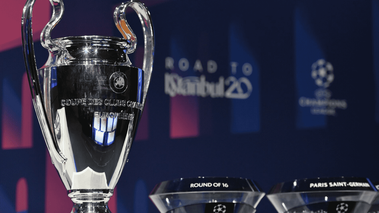 Taça da champions league em destaque no sorteio das quartas de final