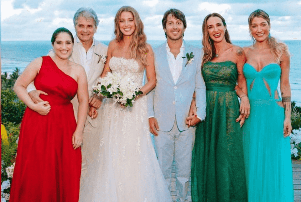 Imagem mostra gabriela pugliesi em casamento da irmã