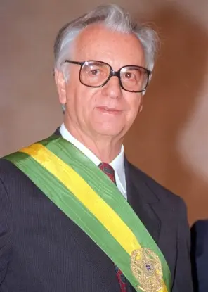 imagem mostra itamar franco, criador da cpmf