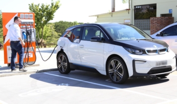 Carros movidos a energia solar
