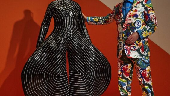 Estilista de David Bowie, Kansai Yamamoto, morre aos 76 anos