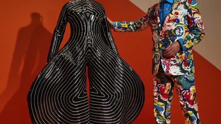 Estilista de David Bowie, Kansai Yamamoto, morre aos 76 anos