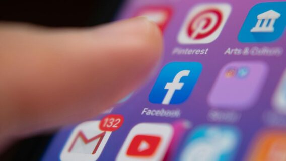 Austrália quer forçar Google e Facebook a pagar por notícias divulgadas