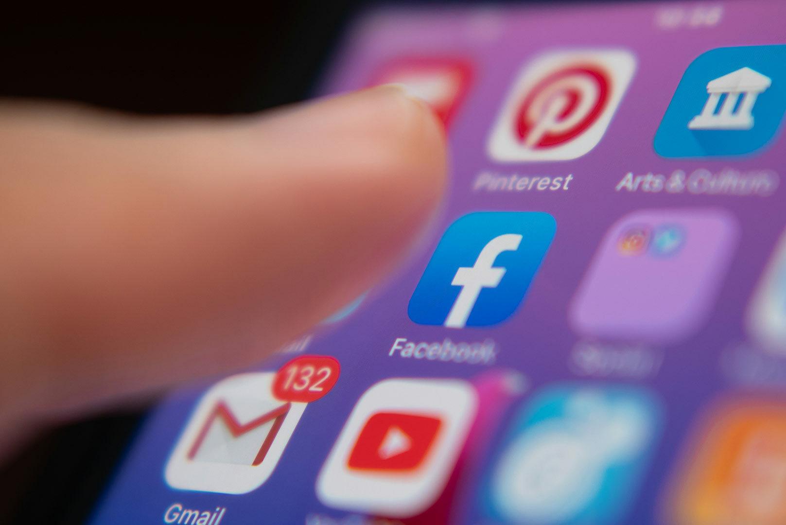 plano da Austrália para google e facebook pagar por notícias