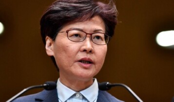 hong kong adia eleições