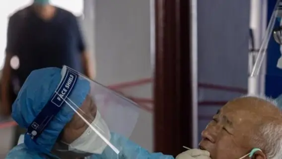 Hong Kong teme colapso dos hospitais. China tem maior número de casos desde Abril