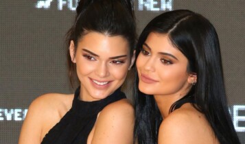 Irmãs Jenner promovem cópias de produto da Apple e geram polêmica