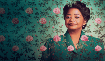 Imagem da série Madam C.J Wlaker, mostra uma mulher negra, de cabelos presos, usando uma roupa verde, em fundo verde com flores rosas.