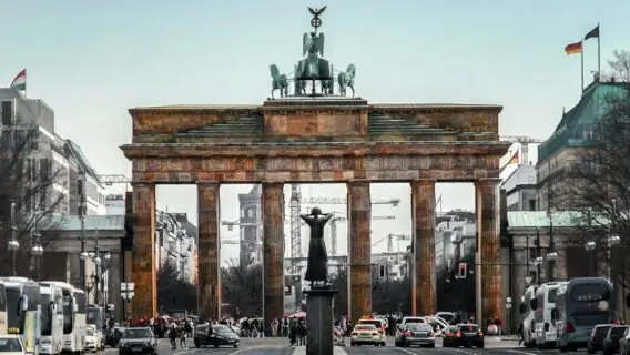 PIB da Alemanha cai 10% apontando crise econômica