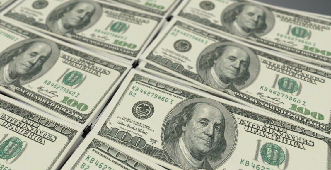 Cédulas de dólar em Cotação do dólar 27/07/2020