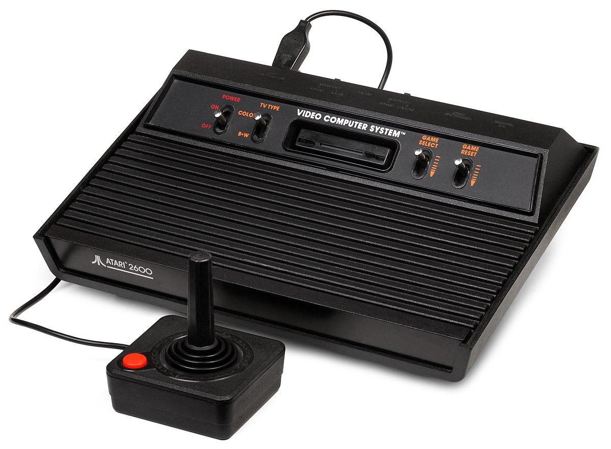Imagem mostra o console atari, princiapl nome na história do videogame