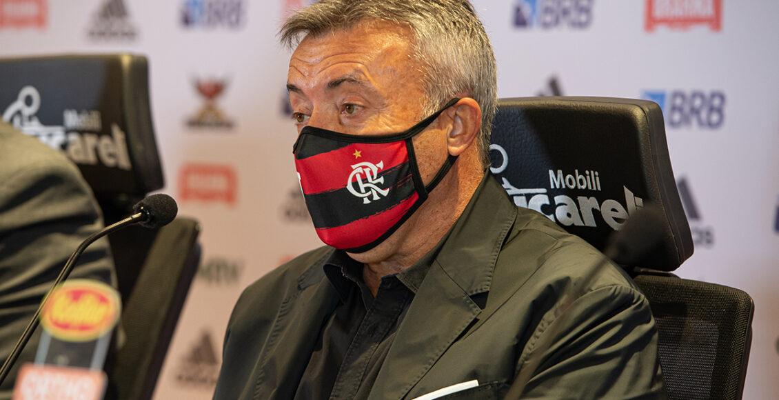 Domènec Torrent é apresentado como novo técnico do Flamengo