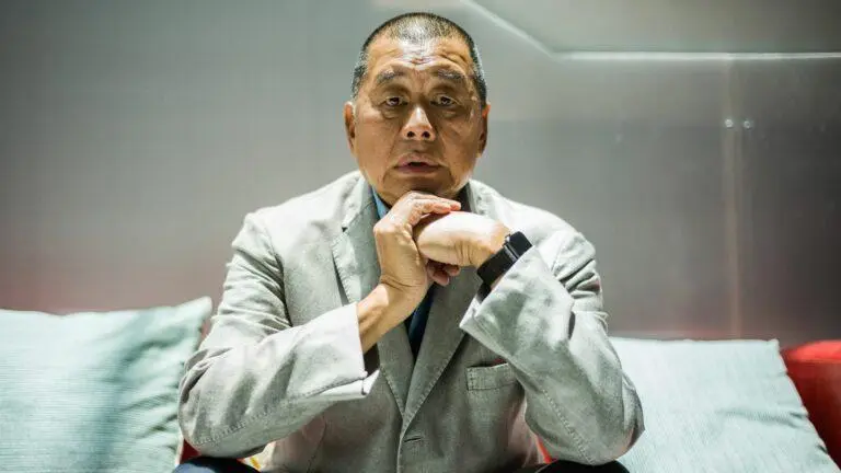 Magnata de Hong Kong, Jimmy Lai é preso acusado de conspiração