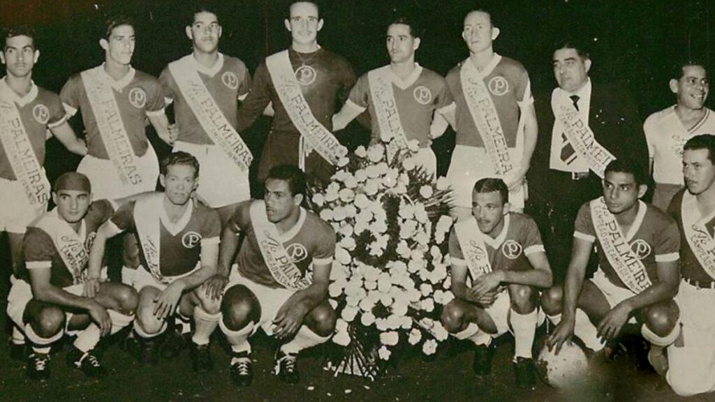 Palmeiras não tem mundial? Jogadores comemoram a conquista em 1951
