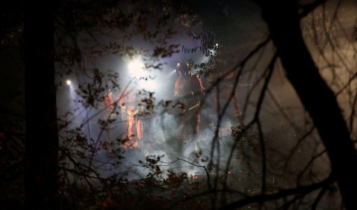 Incêndio na Califórnia destrói 4,25 mil hectares de floresta em Los Angeles