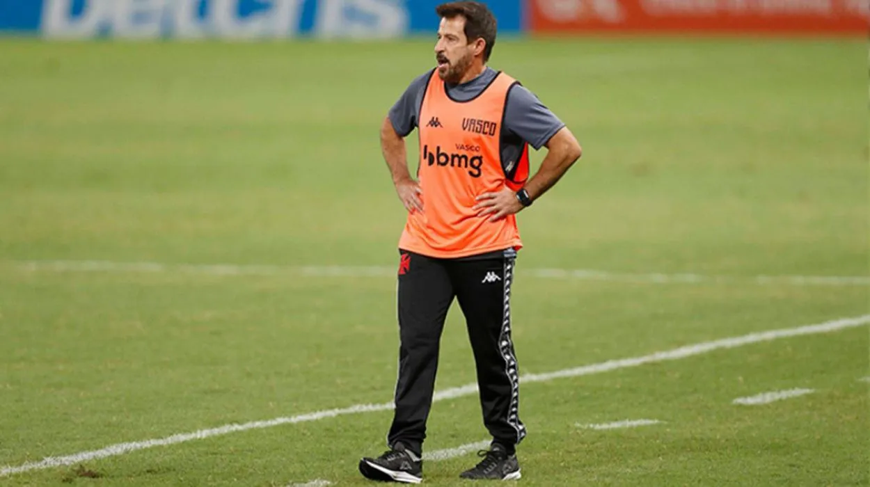 Ramon Menezes, técnico do Vasco