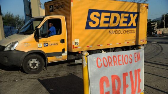 Funcionários dos Correios decretam greve por tempo indeterminado