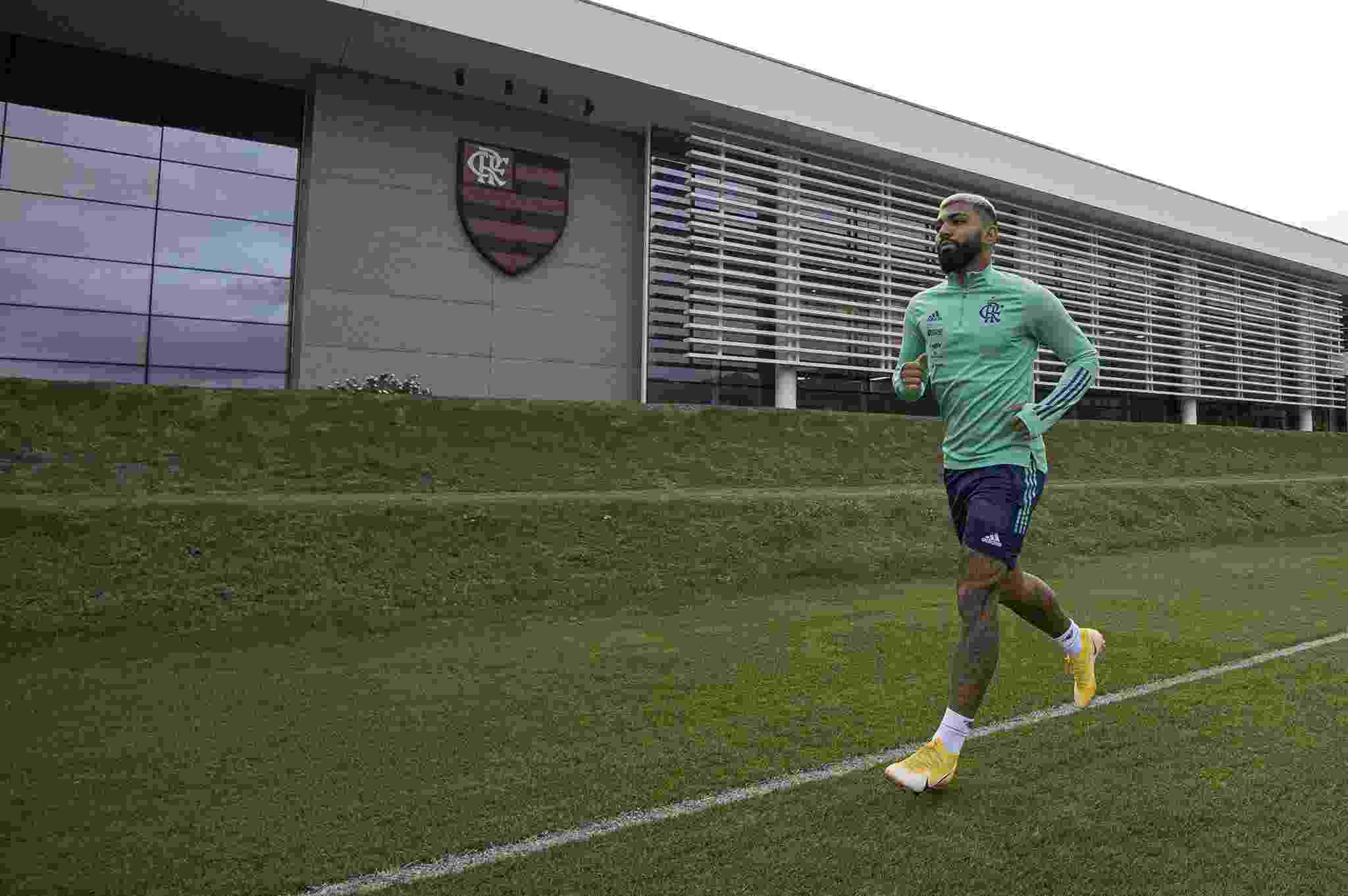 Gabigol corre no ct do Flamengo