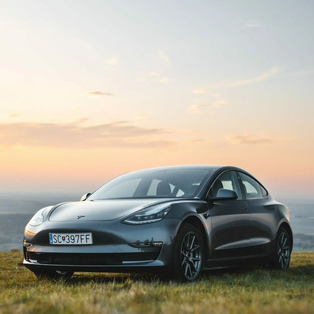 Ações da Tesla disparam