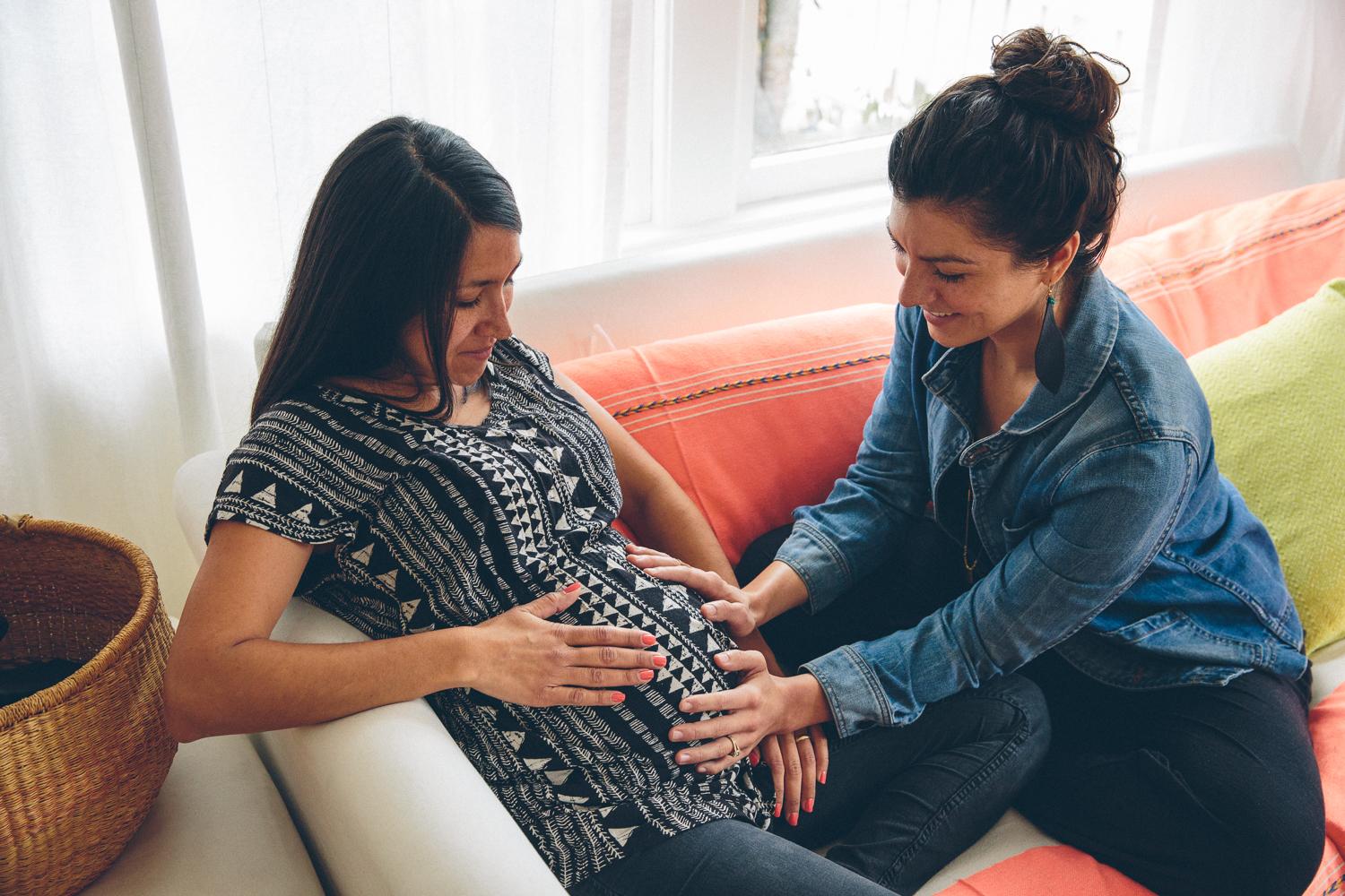 doula e mulher grávida