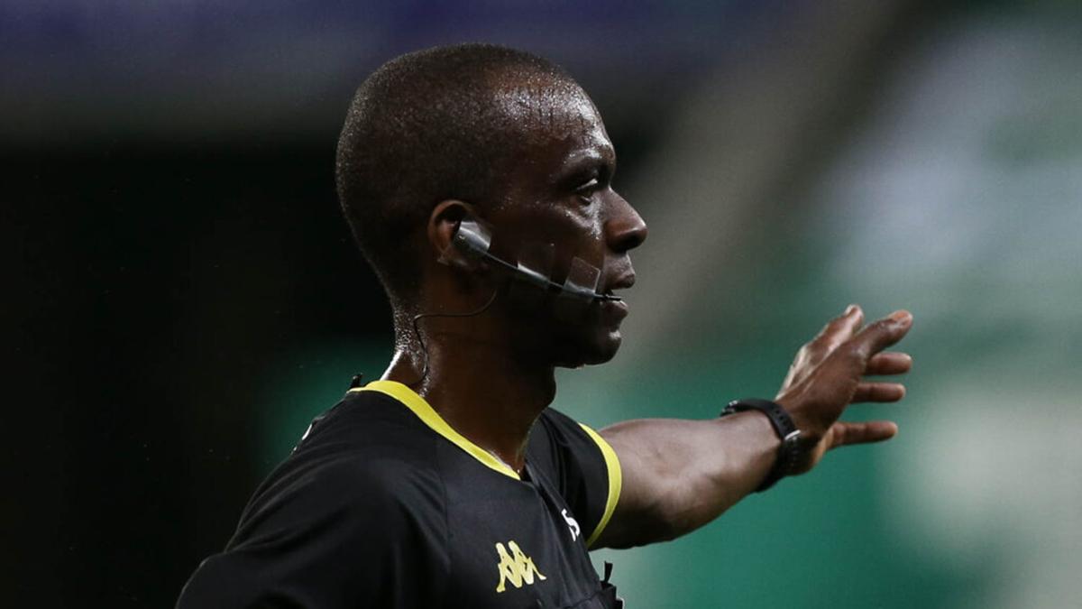Árbitro Luiz Flávio de Oliveira foi escalado para a final do Paulistão