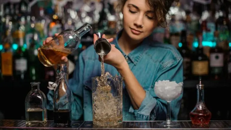 Veja 8 receitas de drinks para fazer em casa como um profissional