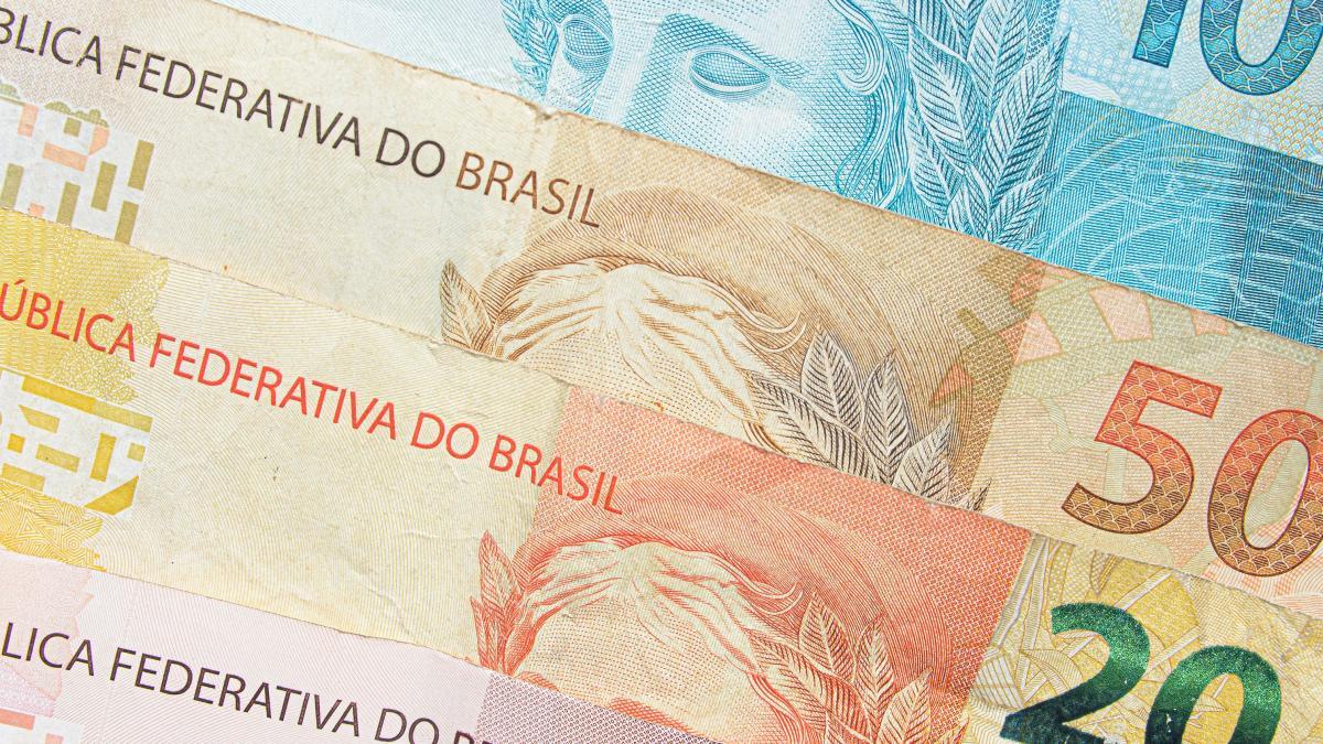 Dinheiro na mão: há menos notas de R$ 200 circulando do que de R$ 1