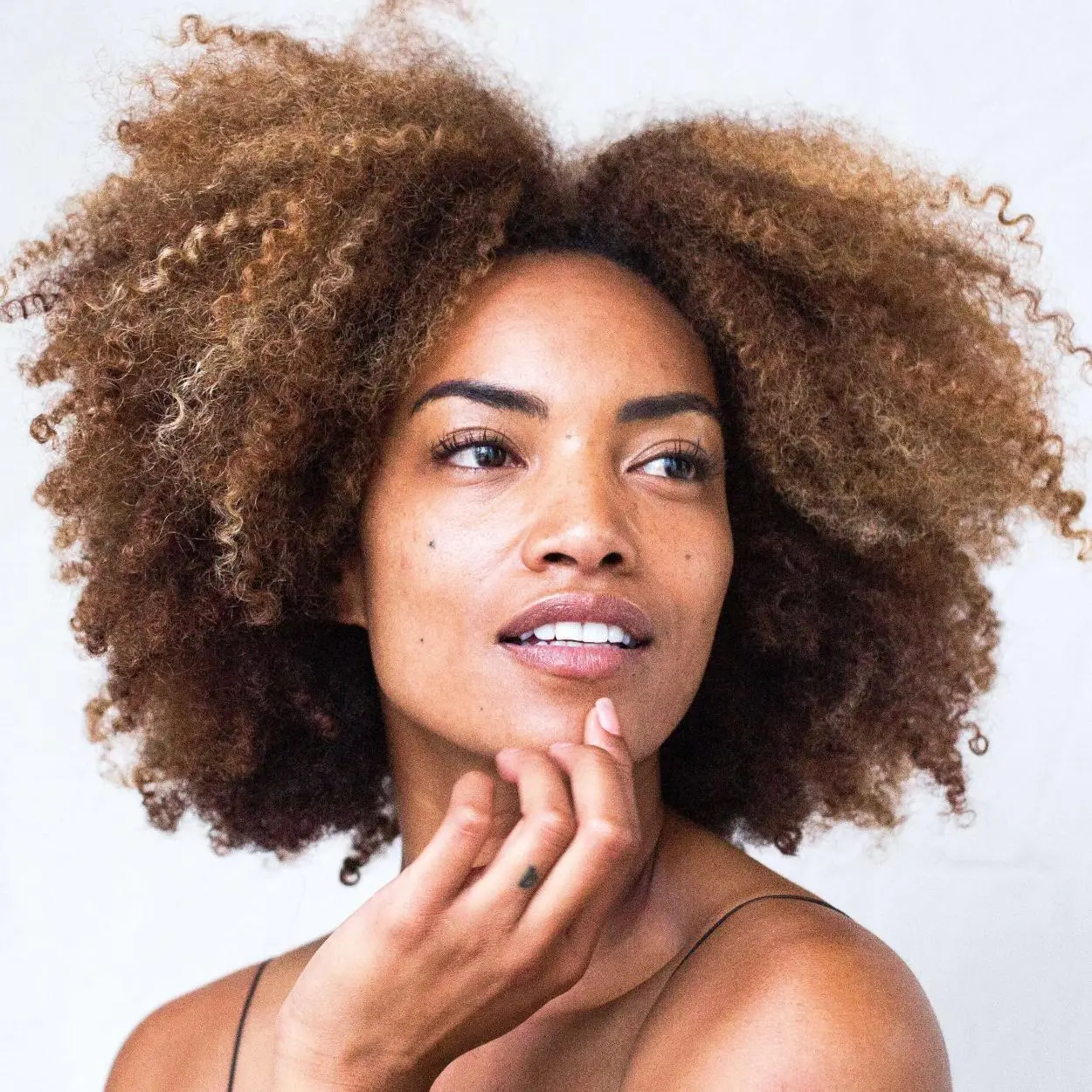 Bruma fixadora para maquiagem