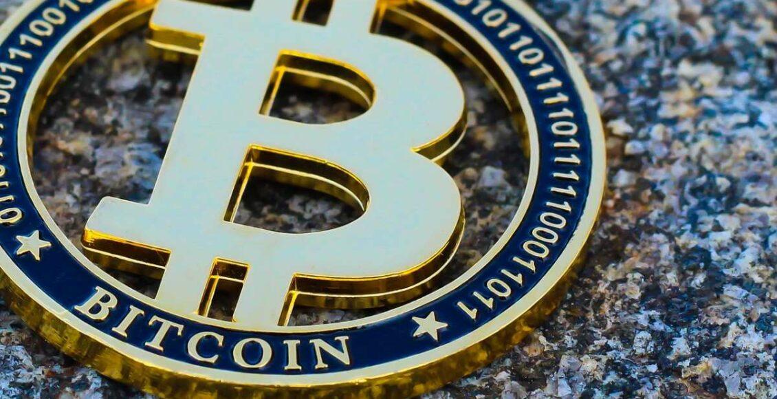matéria fala sobre o valor de fechamento do bitcoin nesta quinta-feira 22 de abril