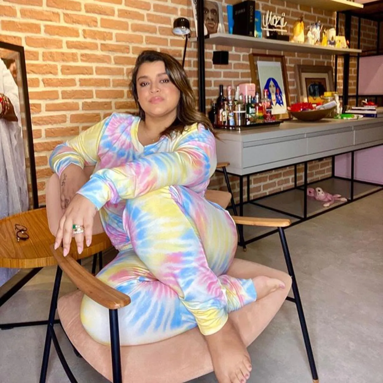 Conjunto tie dye levinho.