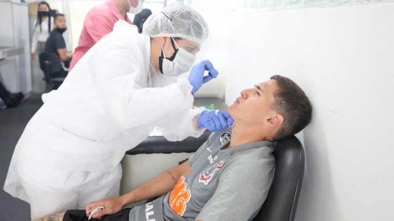 Covid no Brasileirão: surto da doença pode paralisar campeonato