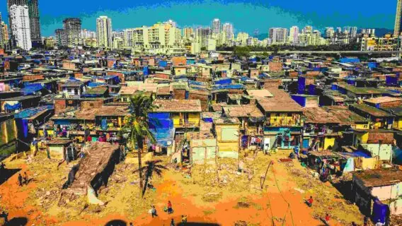 Covid na India: metade dos habitantes das favelas de Mumbai foram infectados, diz estudo