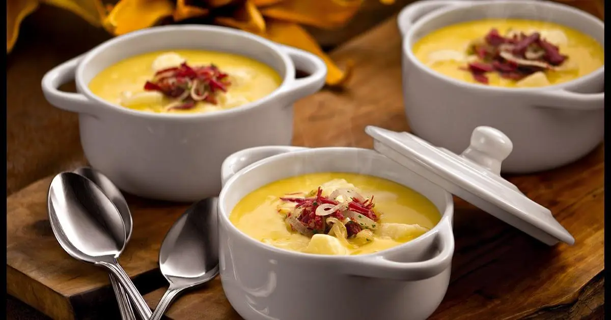 Sopa de mandioca com carne seca