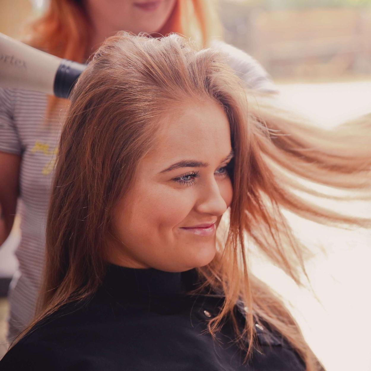 Confira os defrizantes para cada tipo de cabelo.