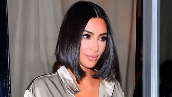 Kim Kardashian vai distribuir US$ 500 para 1000 pessoas