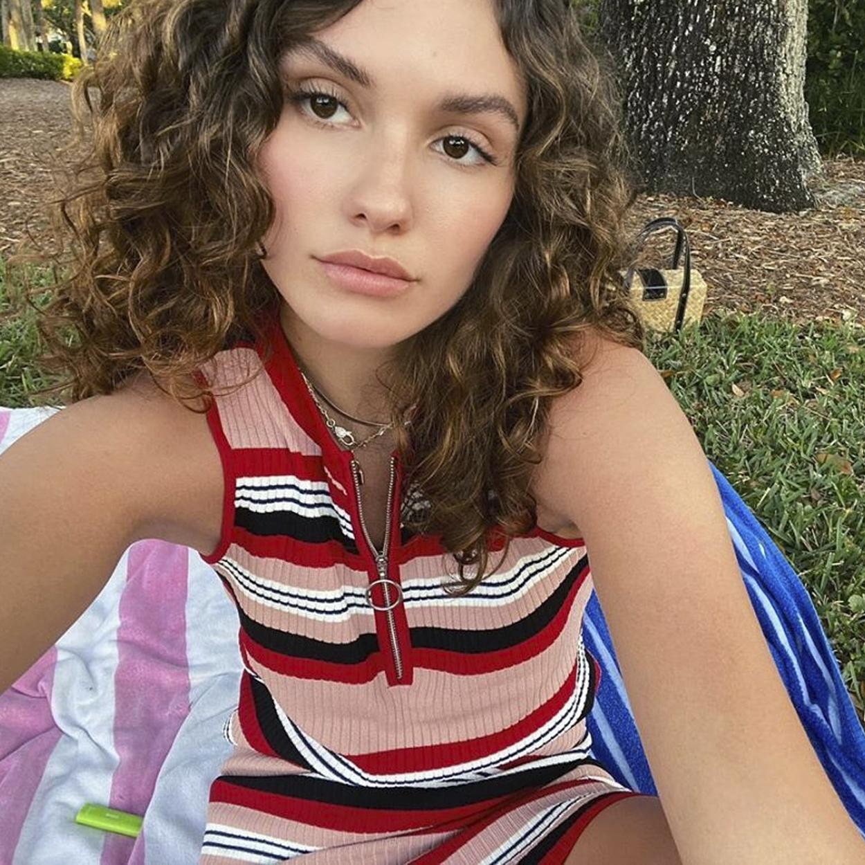 estrela da disney ronni hawk é acusada de violência doméstica