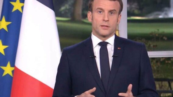 Explosões em Beirute: Emmanuel Macron viaja para o Líbano
