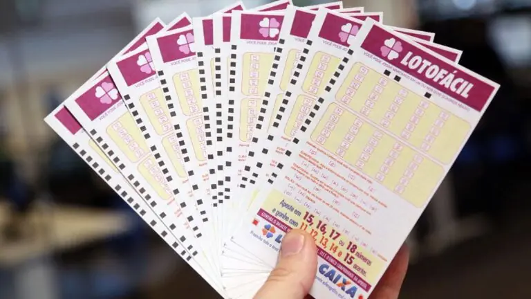 Confira resultado da Lotofácil concurso 2012 de sábado (15/08) às 20h